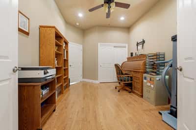 2440 Crescent Moon Court, Redding, CA