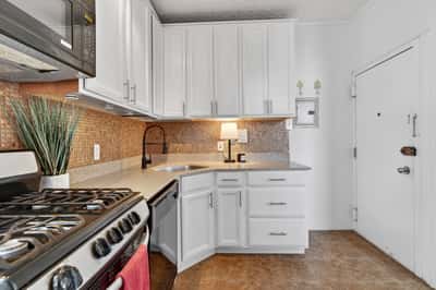 133 Madison St, #4L, Hoboken, NJ