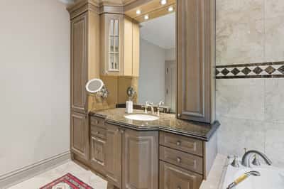 12 Denham Drive, Richmond Hill, ON
