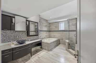 12 Denham Drive, Richmond Hill, ON