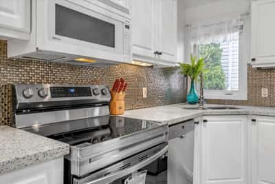 691 Ormond Drive, Oshawa, ON