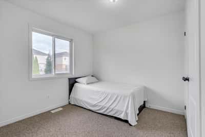 691 Ormond Drive, Oshawa, ON