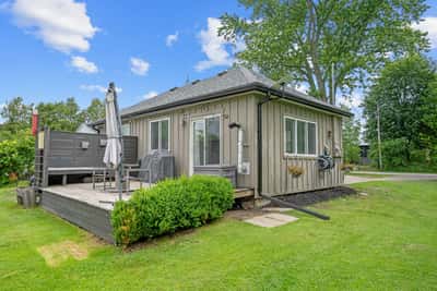 5402 Young St, Harwood, ON