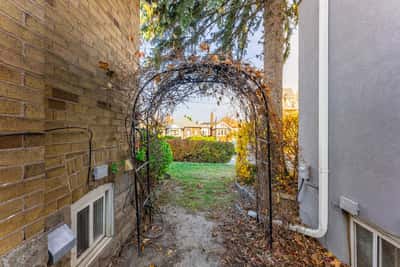 227 Ava Rd, York, ON