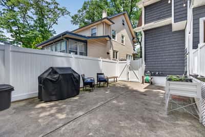 54 Van Riper Ave, Rutherford, NJ