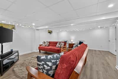 147 Farmingdale Rd, Wayne, NJ