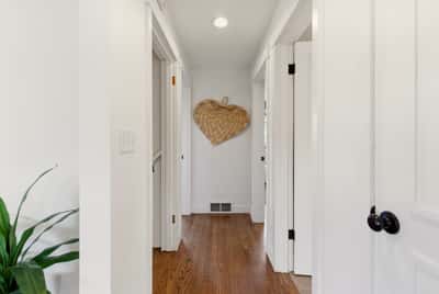6825 Linden Avenue North, Seattle, WA