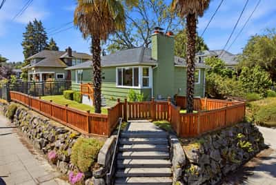 6825 Linden Avenue North, Seattle, WA