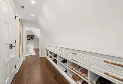 6 Carpenters Brook Road, Greenwich, CT