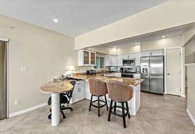 1320 Moonmist Dr Unit B11, Sarasota, FL