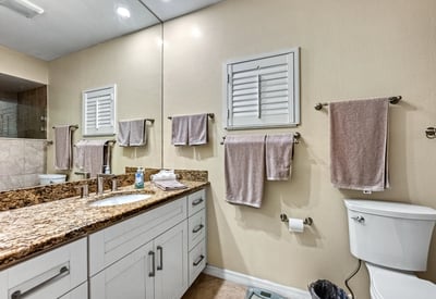 1320 Moonmist Dr Unit B11, Sarasota, FL