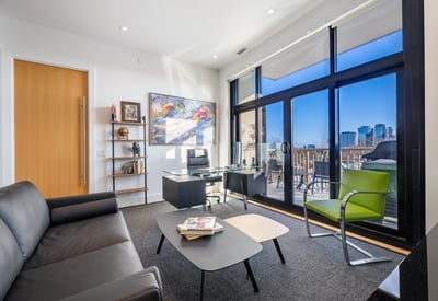 1 Strathgowan Ave suite 710, Toronto, ON