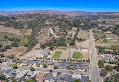 122 Pearwood Ave, Arroyo Grande, CA