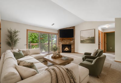 961 Spring Ct, West Bend, WI
