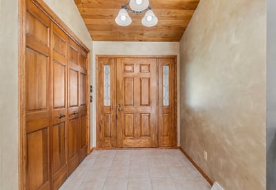 1222 Hidden Fields Dr, West Bend, WI