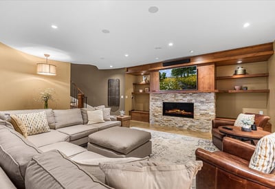 2177 Elsies Dr, Richfield, WI