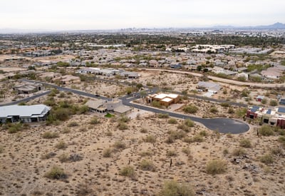 Spectacular city light and mountain views create an unforgettable backdrop for this elevated luxury homesite. Enjoy dramatic desert sunsets and panoramic Phoenix scenery from this premier hillside setting.