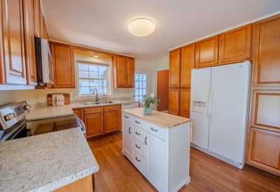 2667 White Chapel Road, Lively, VA