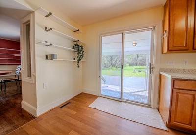 2667 White Chapel Road, Lively, VA