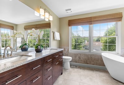 Stunning En-suite Primary Bath
