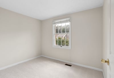 6033 Hydrangea Dr, Alexandria, VA