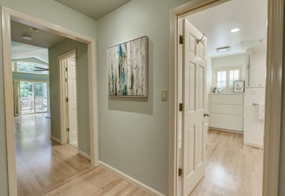 9025 NW Ash St., Portland, OR