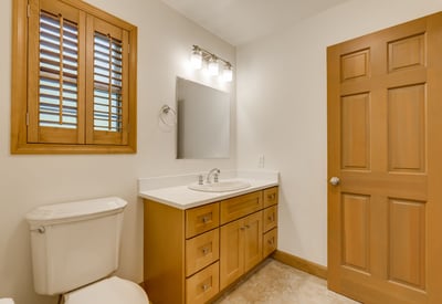 9025 NW Ash St., Portland, OR