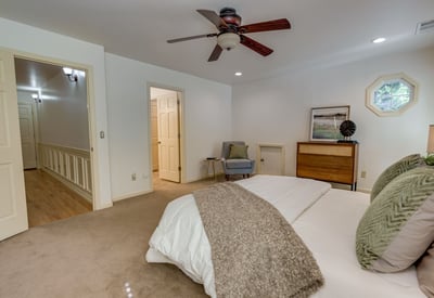 9025 NW Ash St., Portland, OR