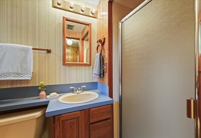 14650 NE Russell Court, Portland, OR