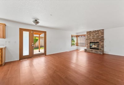 12402 Cominger Dr, Oregon City, OR