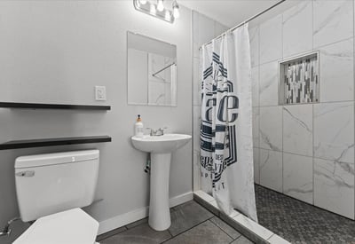 13920 S Lucia Lane, Mulino, OR