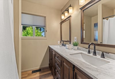10100 SE Walnut Drive, Happy Valley, OR