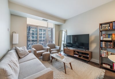 2511 Bloor St W #305, Toronto, ON