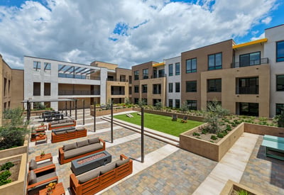 Resort Style Courtyard