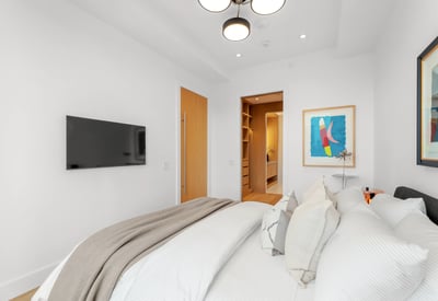 1 strathgowan avenue, Suite 710, Toronto, ON