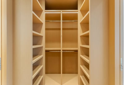 1 strathgowan avenue, Suite 710, Toronto, ON