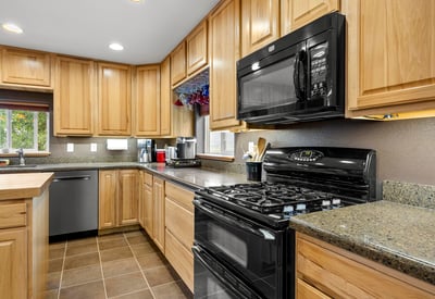 7925 Green Meadow Dr, Helena, MT