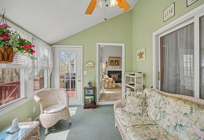 7151 Steeplechase Way, 41, Lansing, MI