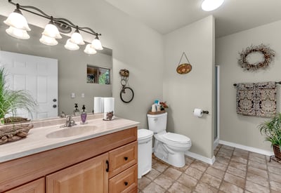17325 Nicklaus Court, Weed, CA