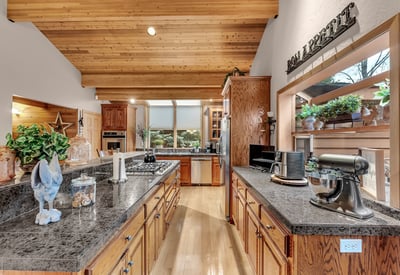 17325 Nicklaus Court, Weed, CA