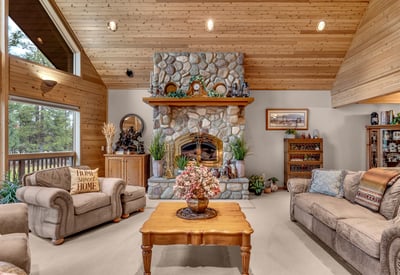 17325 Nicklaus Court, Weed, CA