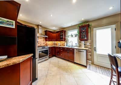 17 Elvina Gardens, Toronto, ON