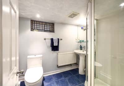 17 Elvina Gardens, Toronto, ON