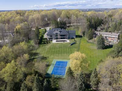 46 Steeplechase Avenue, Aurora, ON