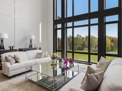 46 Steeplechase Avenue, Aurora, ON