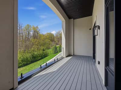 46 Steeplechase Avenue, Aurora, ON
