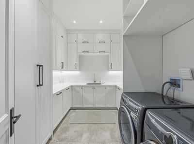 46 Steeplechase Avenue, Aurora, ON