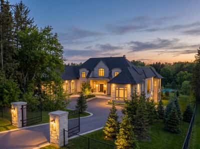 46 Steeplechase Avenue, Aurora, ON