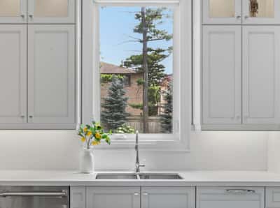 129 Arnold Avenue, Thornhill, ON