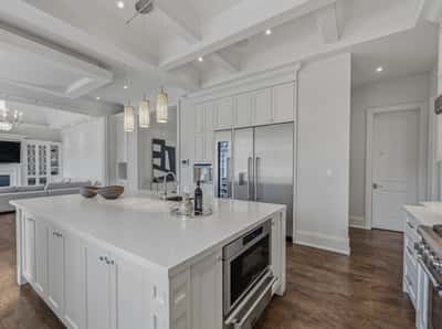 129 Arnold Avenue, Thornhill, ON